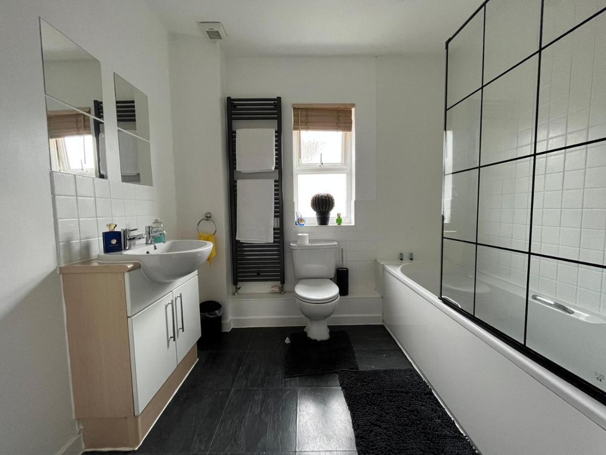 Kent, Dartford Station Apartments Kültér fotó