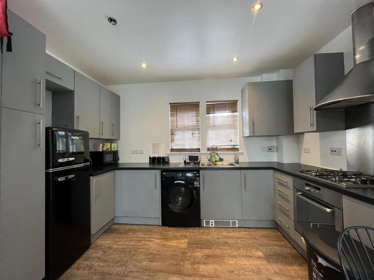 Kent, Dartford Station Apartments Kültér fotó